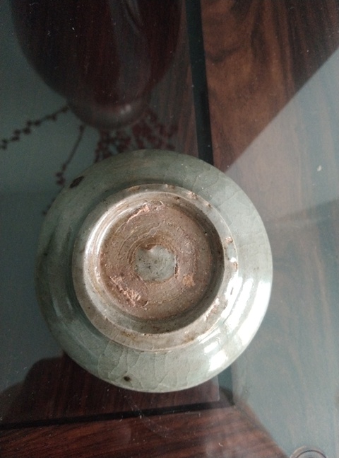 古玩陶瓷龍泉窯青釉盤真品鑒賞圖
