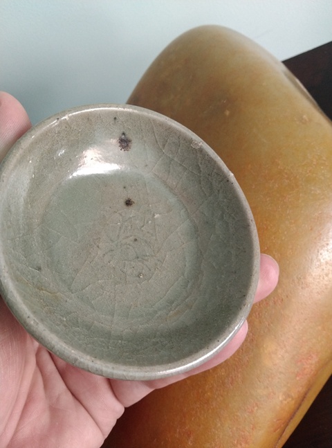 古玩陶瓷龍泉窯青釉盤真品鑒賞圖