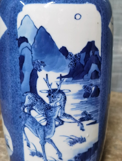 古玩陶瓷灑藍釉開光青花棒槌瓶真品鑒賞圖