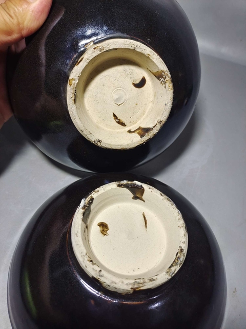古玩陶瓷黑釉茶碗真品鑒賞圖