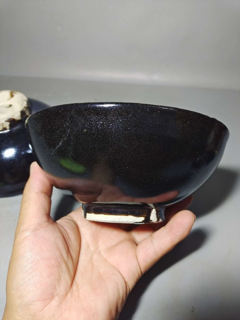 古玩陶瓷黑釉茶碗真品鑒賞圖