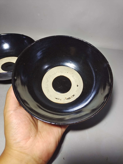 古玩陶瓷黑釉茶碗真品鑒賞圖