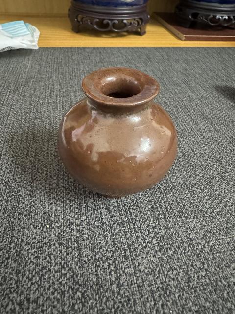 古玩陶瓷紫金釉石榴罐真品鑒賞圖