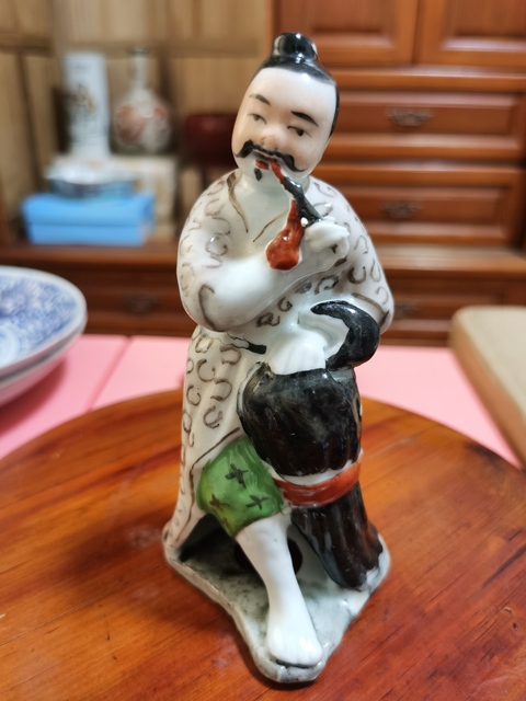 古玩陶瓷粉彩人物造像真品鑒賞圖