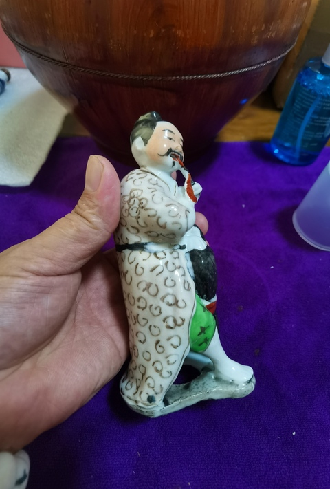 古玩陶瓷粉彩人物造像真品鑒賞圖