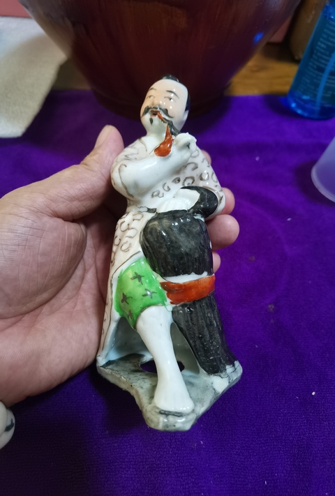 古玩陶瓷粉彩人物造像真品鑒賞圖