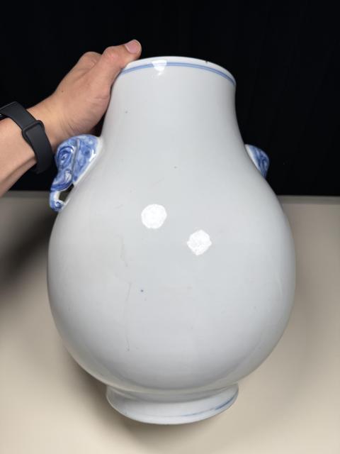 古玩陶瓷青花松鹿圖象耳尊真品鑒賞圖