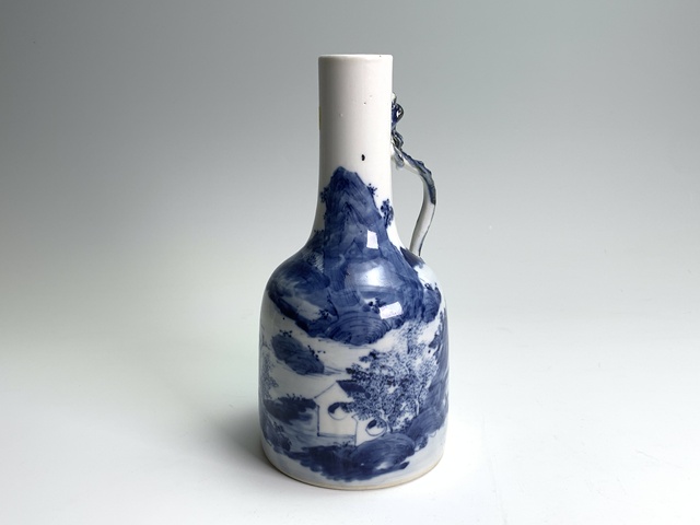 古玩陶瓷清晚期·青花山水風景紋花澆拍賣，當前價格0元