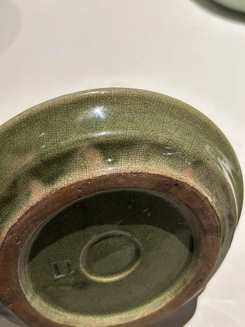 古玩陶瓷民國(guó)時(shí)期綠哥釉盤真品鑒賞圖