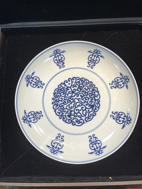 古玩陶瓷青花盤真品鑒賞圖