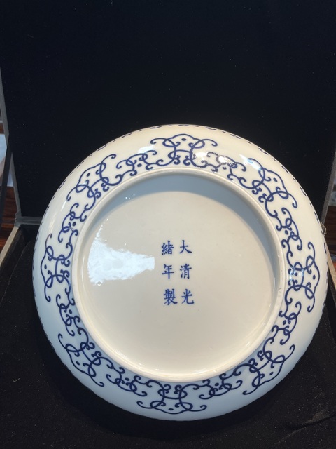 古玩陶瓷青花盤真品鑒賞圖