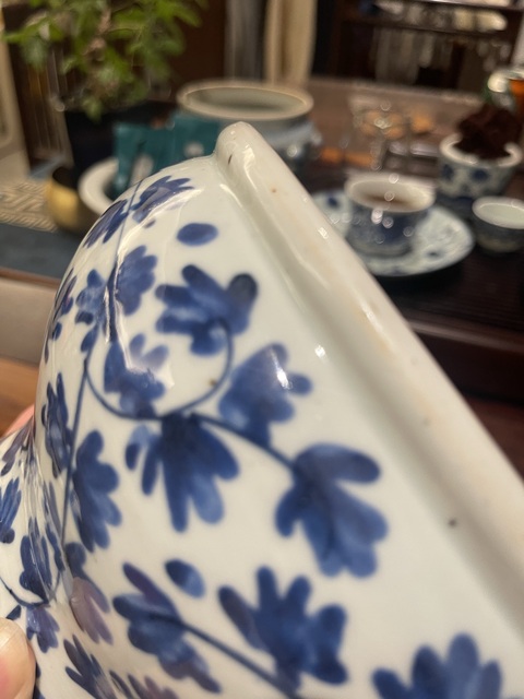 古玩陶瓷花卉紋青花馬蹄尊真品鑒賞圖
