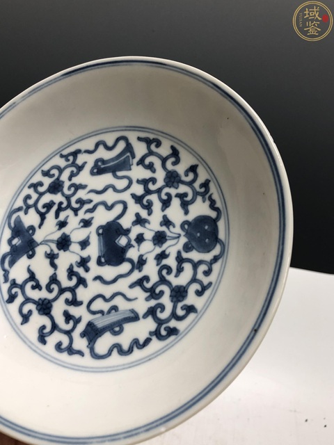古玩陶瓷康熙·青花花卉暗八仙紋盤拍賣,當(dāng)前價(jià)格5800元