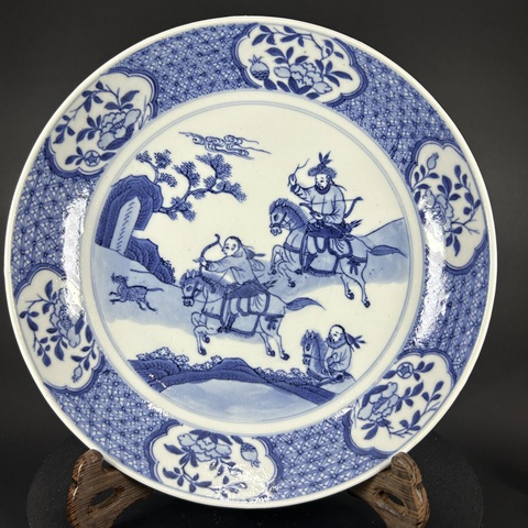 古玩陶瓷青花狩獵圖盤真品鑒賞圖