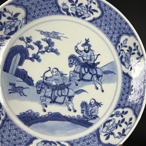 古玩陶瓷青花狩獵圖盤真品鑒賞圖