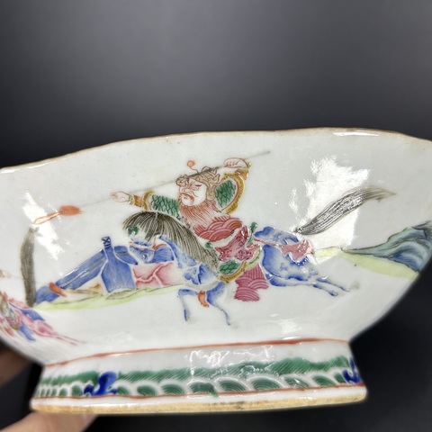 古玩陶瓷粉彩趙子龍救主圖貢碗真品鑒賞圖