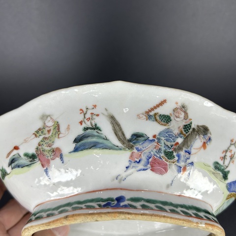 古玩陶瓷粉彩趙子龍救主圖貢碗真品鑒賞圖