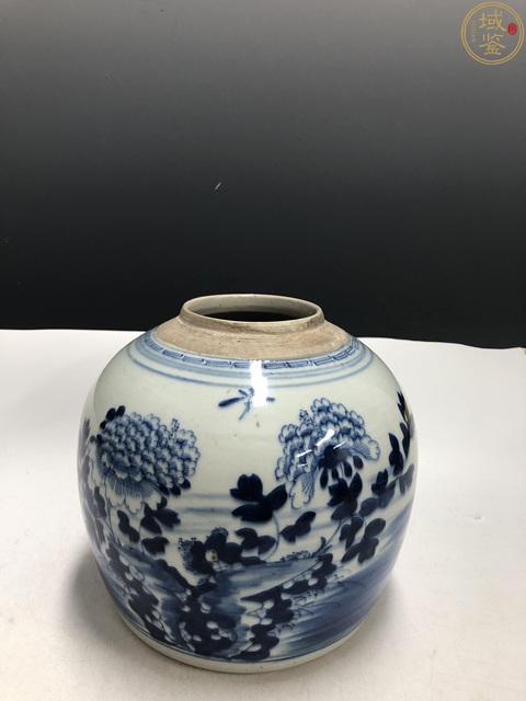 古玩陶瓷清中·青花洞石花卉紋罐拍賣,當前價格3600元