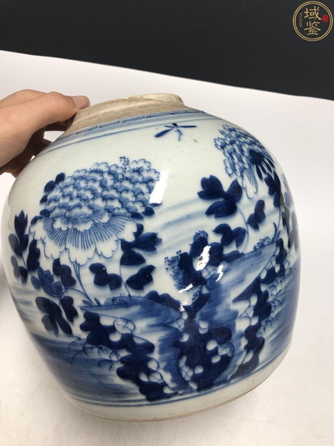 古玩陶瓷清中·青花洞石花卉紋罐拍賣,當前價格3600元