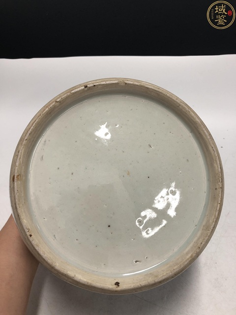 古玩陶瓷清中·青花洞石花卉紋罐拍賣,當前價格3600元