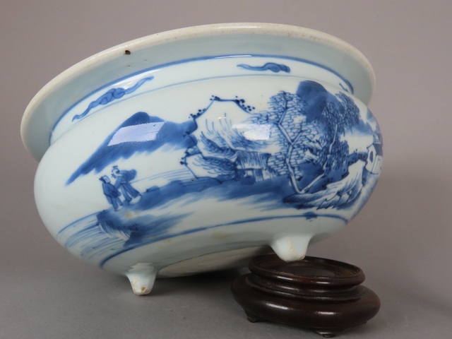 古玩陶瓷青花山水人物香爐真品鑒賞圖