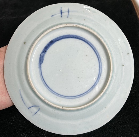 古玩陶瓷青花提籃花卉紋盤真品鑒賞圖