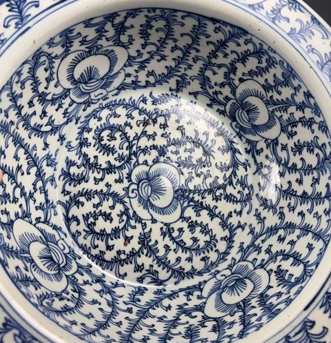 古玩陶瓷青花纏枝花卉紋洗手盆真品鑒賞圖