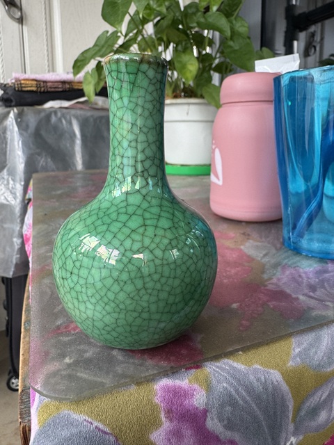 古玩陶瓷綠哥釉天球瓶真品鑒賞圖