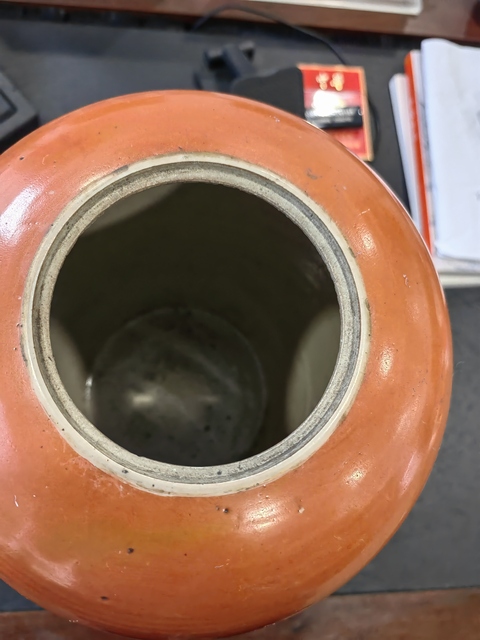 古玩陶瓷珊瑚紅釉開光人物紋粉彩冬瓜罐真品鑒賞圖