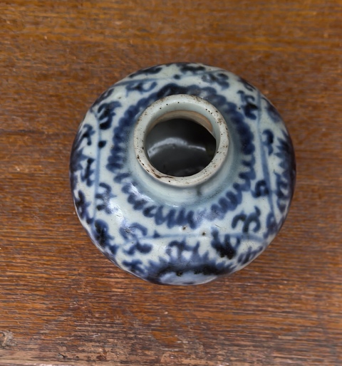 古玩陶瓷青花纏枝花卉紋小罐真品鑒賞圖