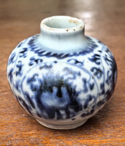 古玩陶瓷青花纏枝花卉紋小罐真品鑒賞圖