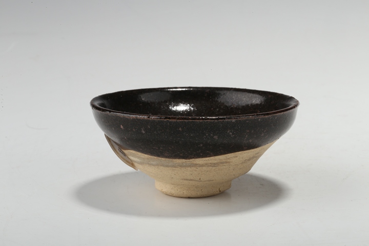 古玩陶瓷宋代·褐釉盞真品鑒賞圖