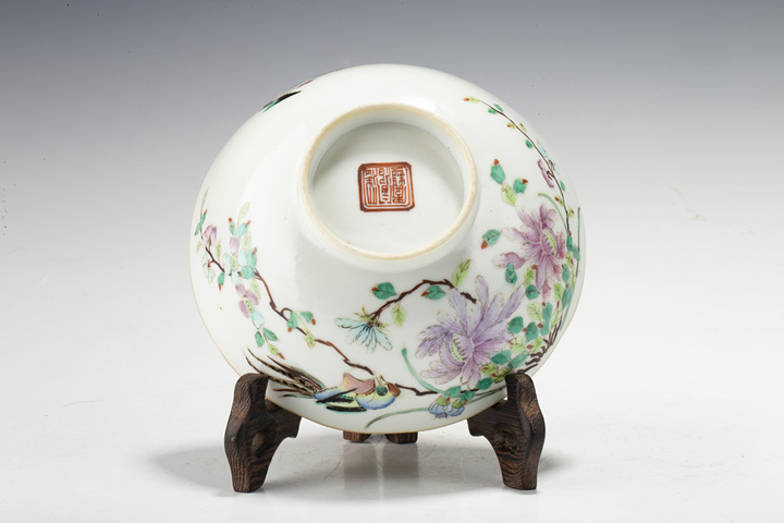 古玩陶瓷清同治·粉彩錦上添花紋花口碗
真品鑒賞圖