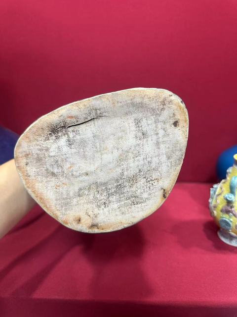 古玩陶瓷孔雀蘭釉佛像真品鑒賞圖