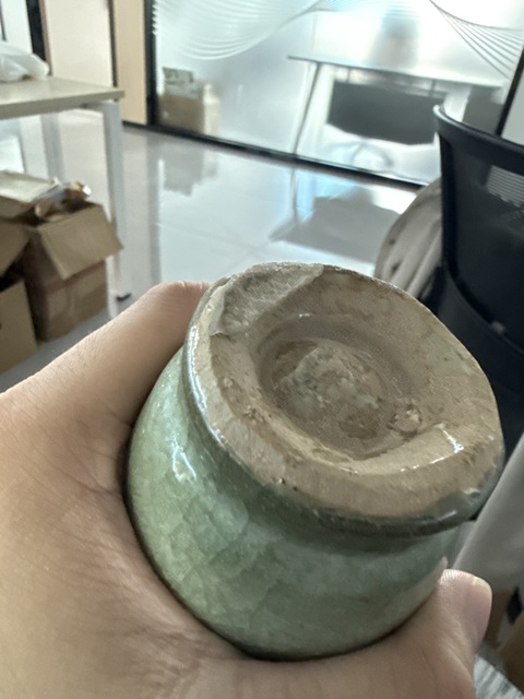 古玩陶瓷元末明初時(shí)期龍泉瓶真品鑒賞圖