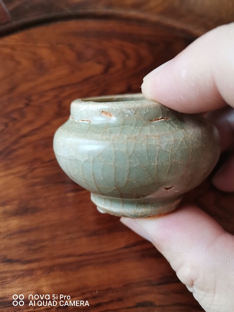 古玩陶瓷龍泉青瓷罐真品鑒賞圖