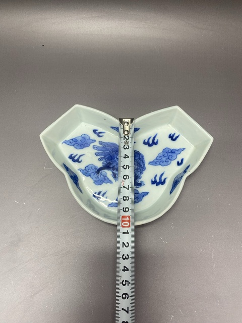 古玩陶瓷獅紋青花盤真品鑒賞圖