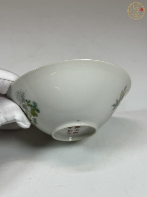 古玩陶瓷民國(guó) 粉彩花卉紋斗笠碗真品鑒賞圖