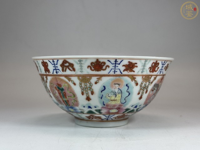 古玩陶瓷清晚期 七珍八寶紋碗真品鑒賞圖