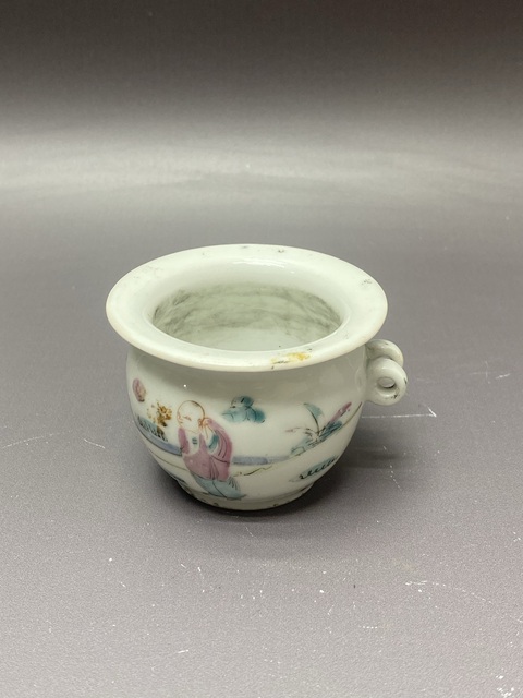 古玩陶瓷人物紋粉彩鳥食罐真品鑒賞圖