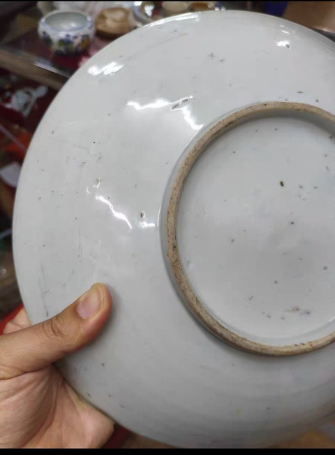 古玩陶瓷花卉紋青花盤真品鑒賞圖