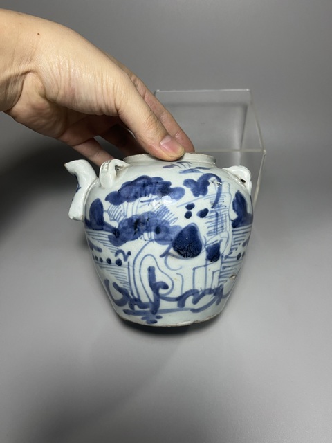 古玩陶瓷青花山水詩文茶壺真品鑒賞圖