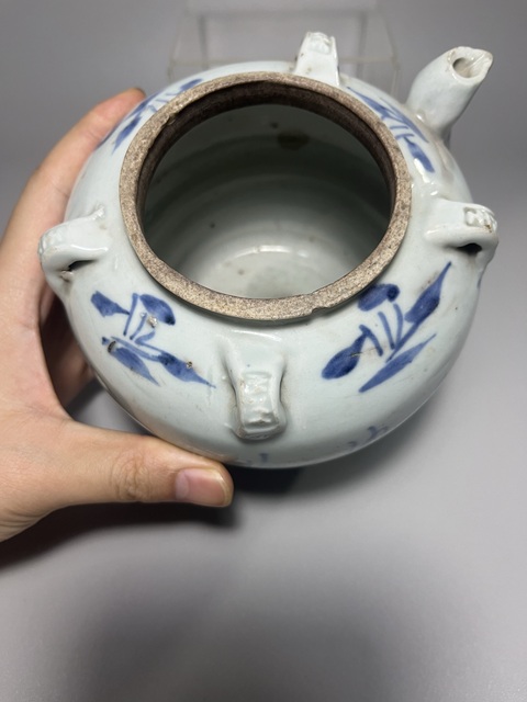 古玩陶瓷青花山水詩文茶壺真品鑒賞圖