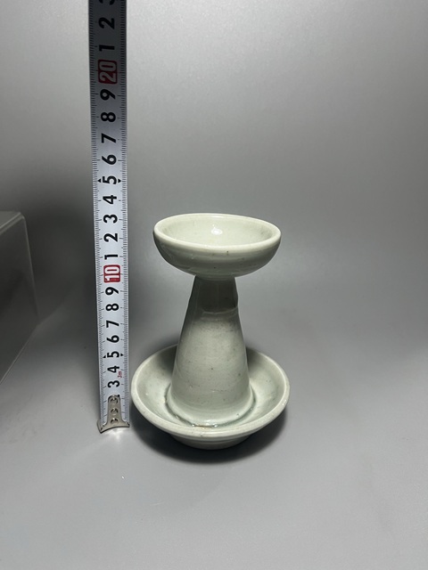古玩陶瓷青釉燭臺真品鑒賞圖
