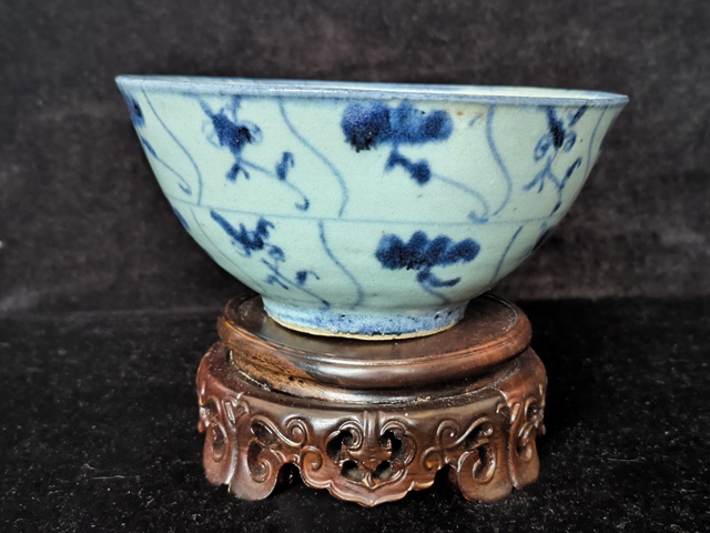 古玩陶瓷如意靈芝紋青花碗真品鑒賞圖