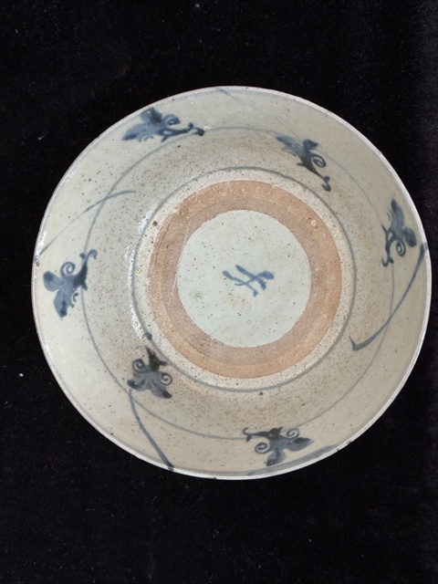 古玩陶瓷如意靈芝紋青花碗真品鑒賞圖