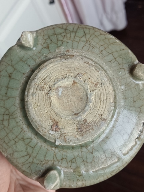 古玩陶瓷龍泉青瓷香爐拍賣，當前價格1800元