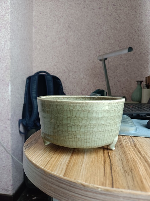 古玩陶瓷龍泉青瓷香爐拍賣，當前價格1800元