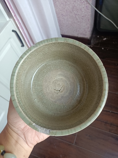 古玩陶瓷龍泉青瓷香爐拍賣，當前價格1800元