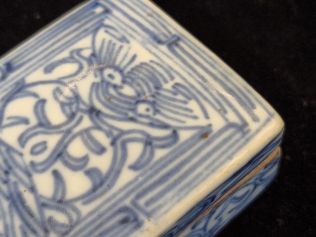 古玩陶瓷青花印泥盒真品鑒賞圖